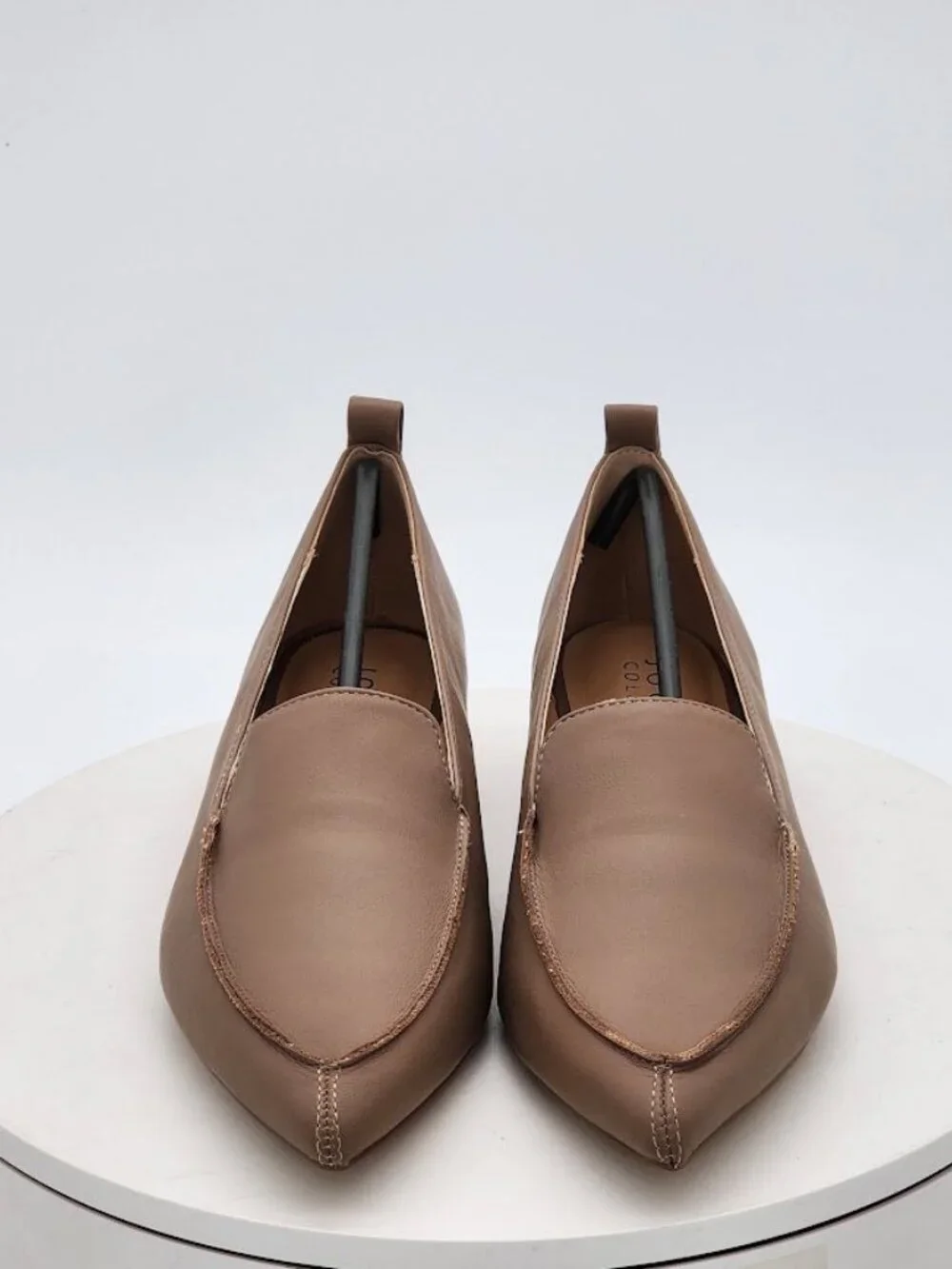 Journee Collection Maggs Taupe Pointed Toe Loafers Low Heel Women's Size 8 New